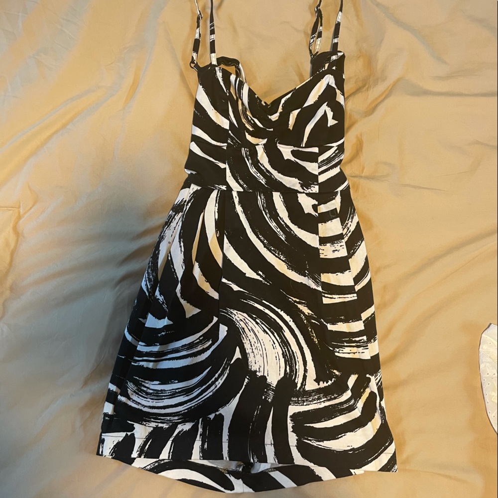Cute black and white dress